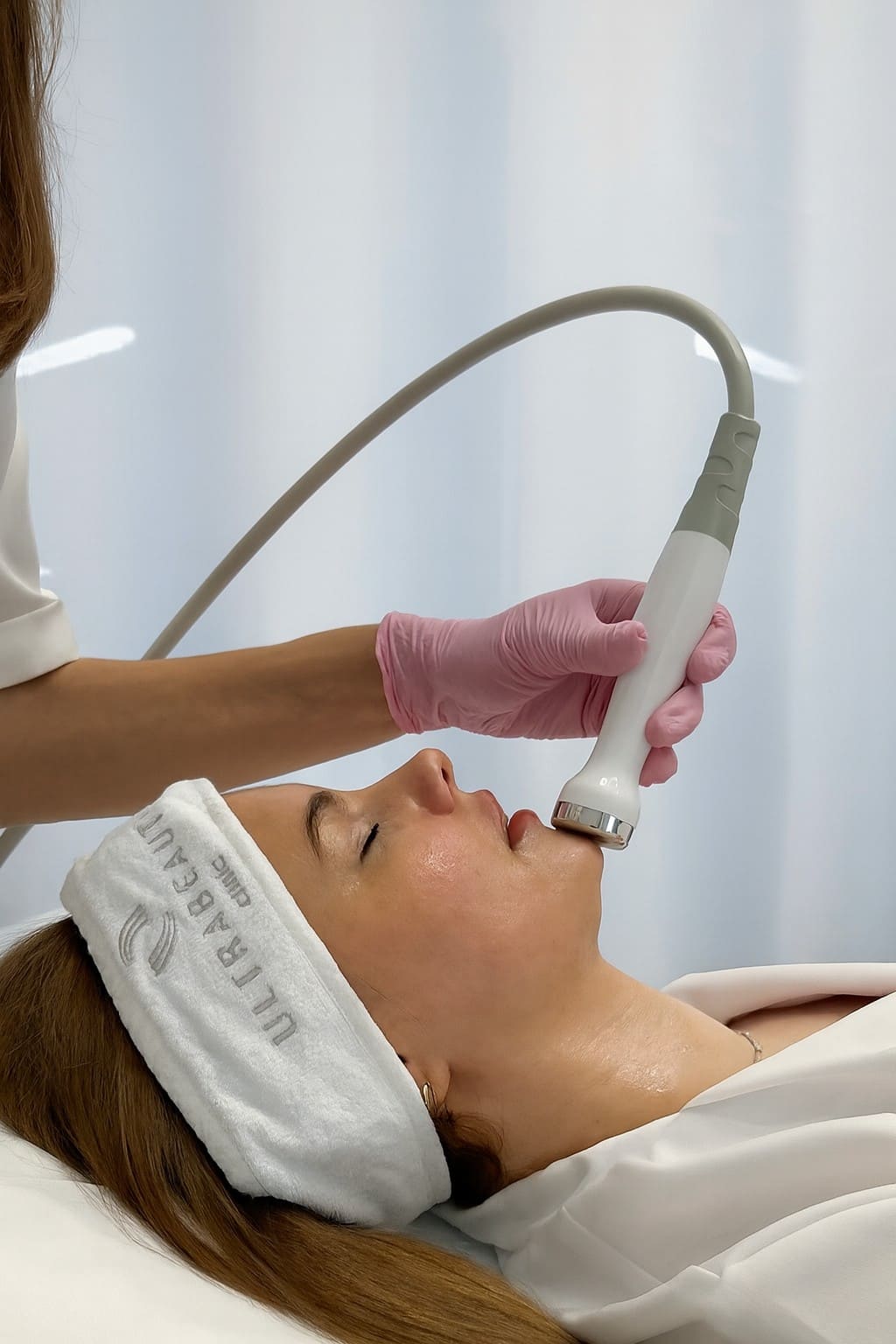 Апаратний догляд за обличчям AquaPure